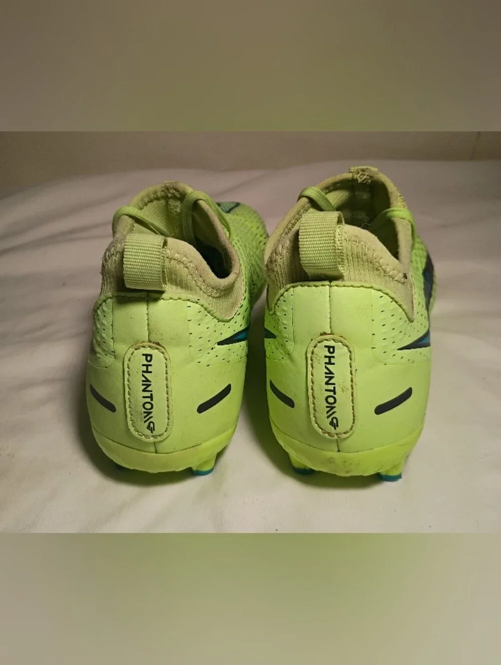 Nike Jr Phantom GT Academy DF MG Soccer Cleats Lime Glow Youth Size 1Y CW6697